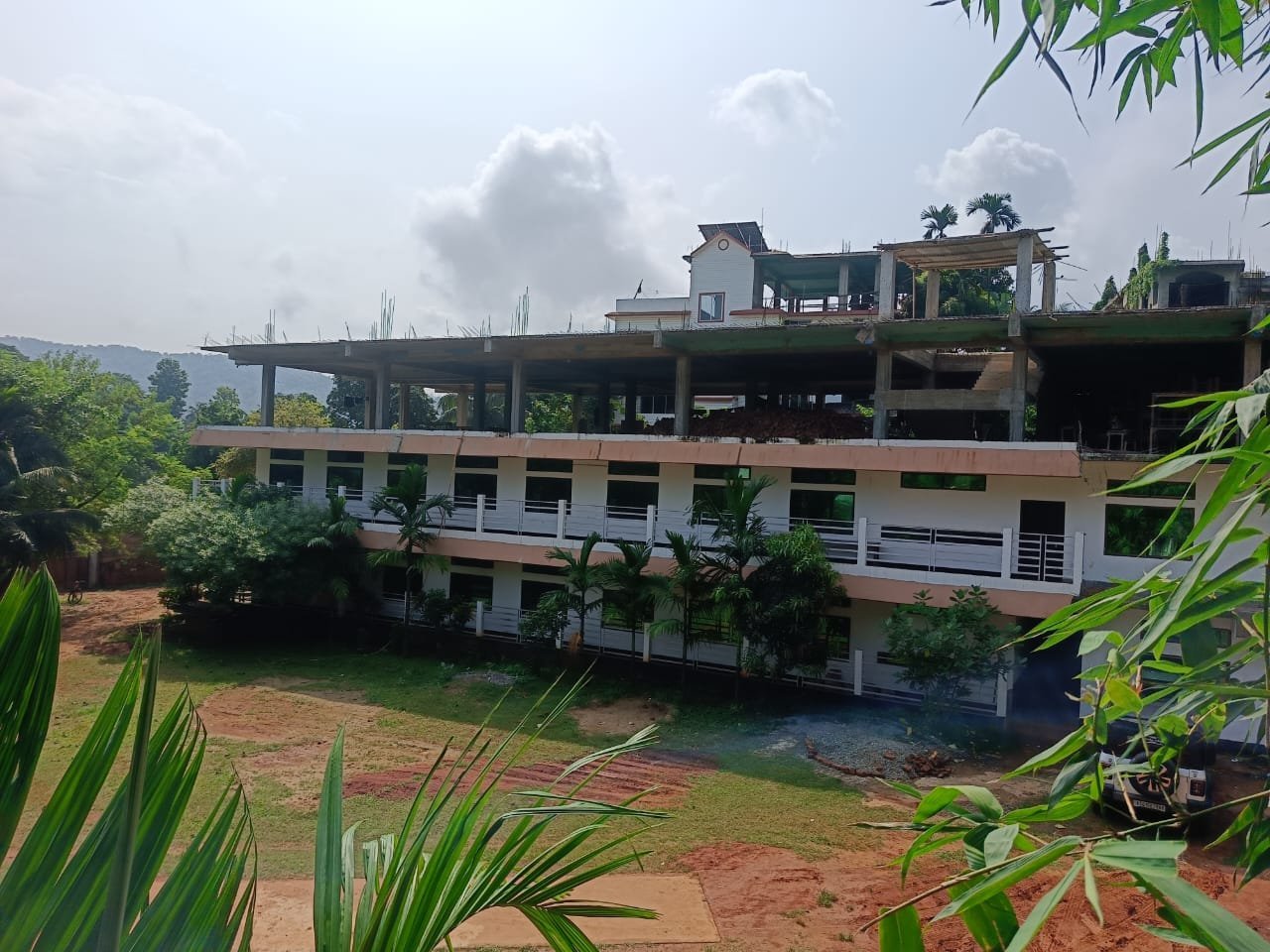 Icon English School Building